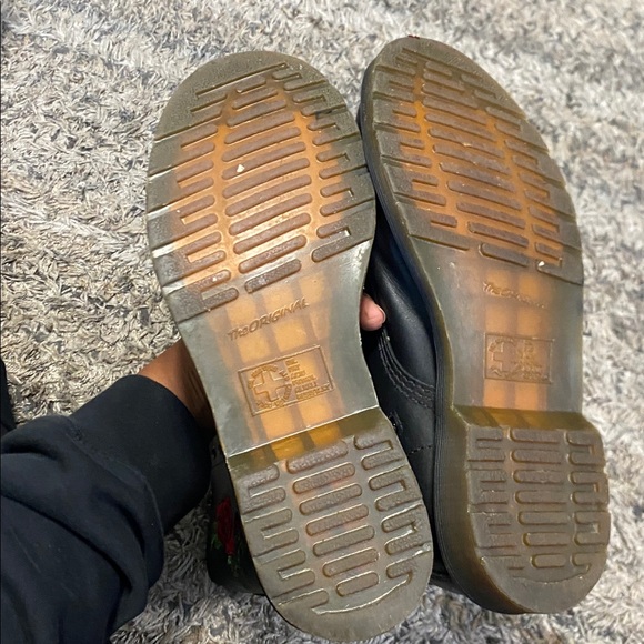 Doc Marten Vonda Black Floral Embroidered Boots sz L7 - Picture 7 of 11